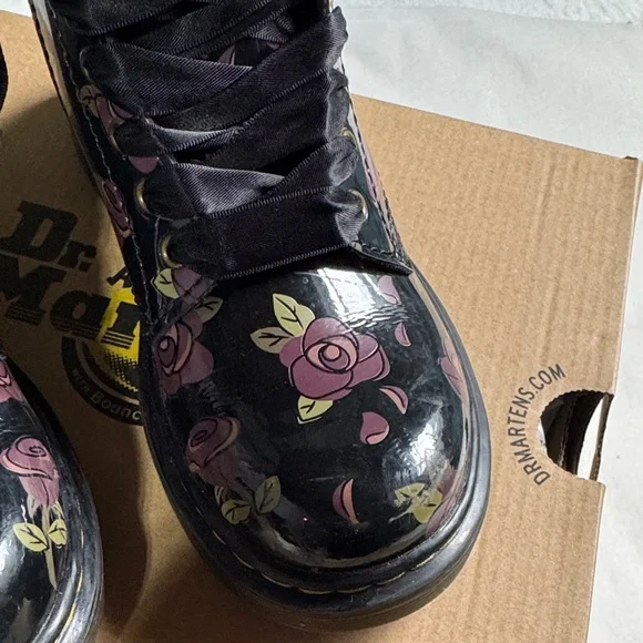 Dr. Martens | 1460 Pascal J Boots | Decayed Rose Child US 13 - Picture 5 of 16